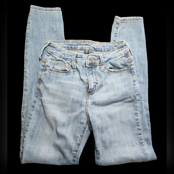 Woman's Universal Thread Jeans Size 00/24R - Picture 3 of 5